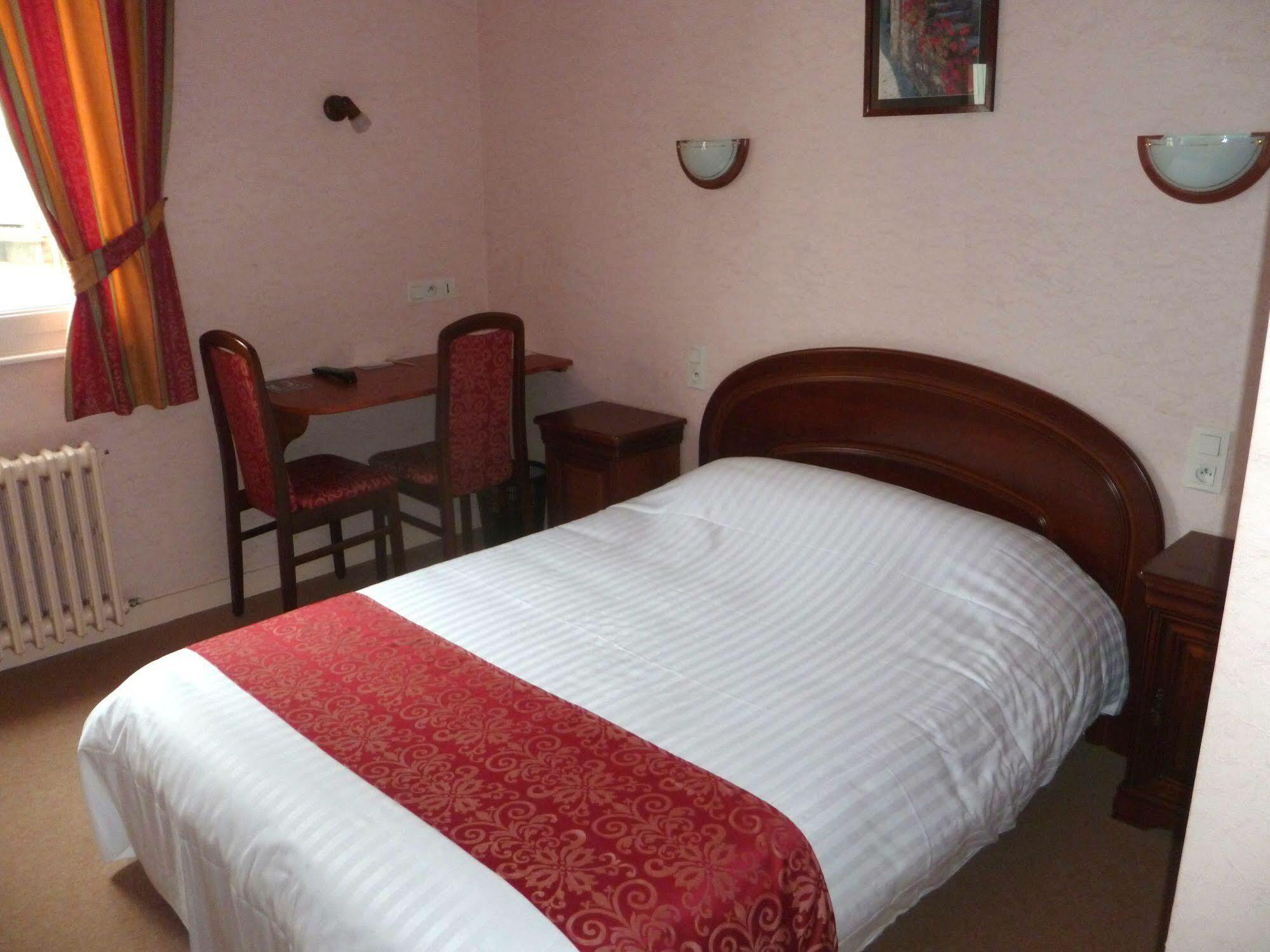 Le Relais De La Rance - Chambres D'Hotes Quedillac Екстер'єр фото